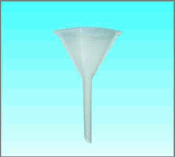 Plastic funnel